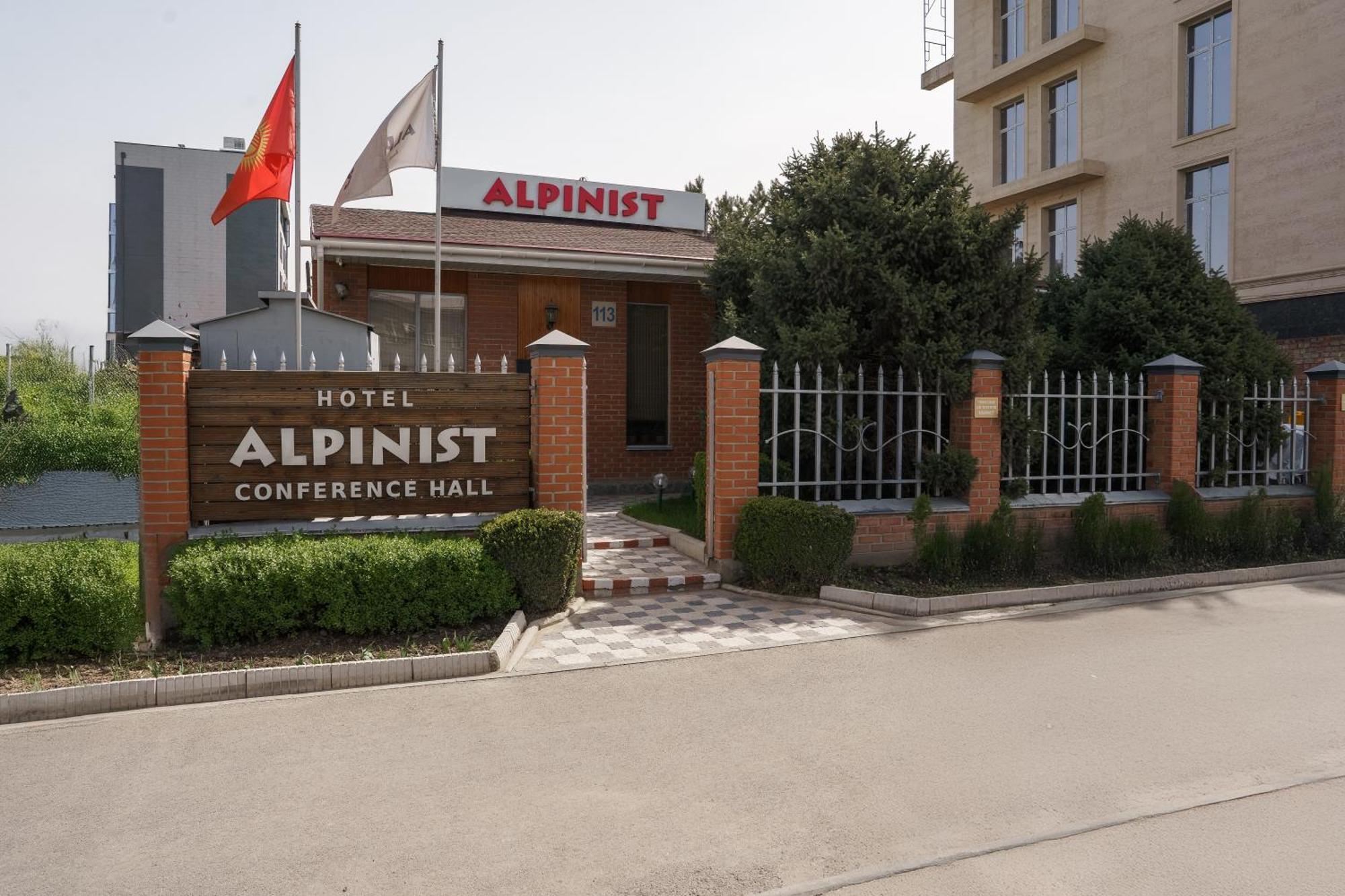 Alpinist Hotel Biškek Exteriér fotografie