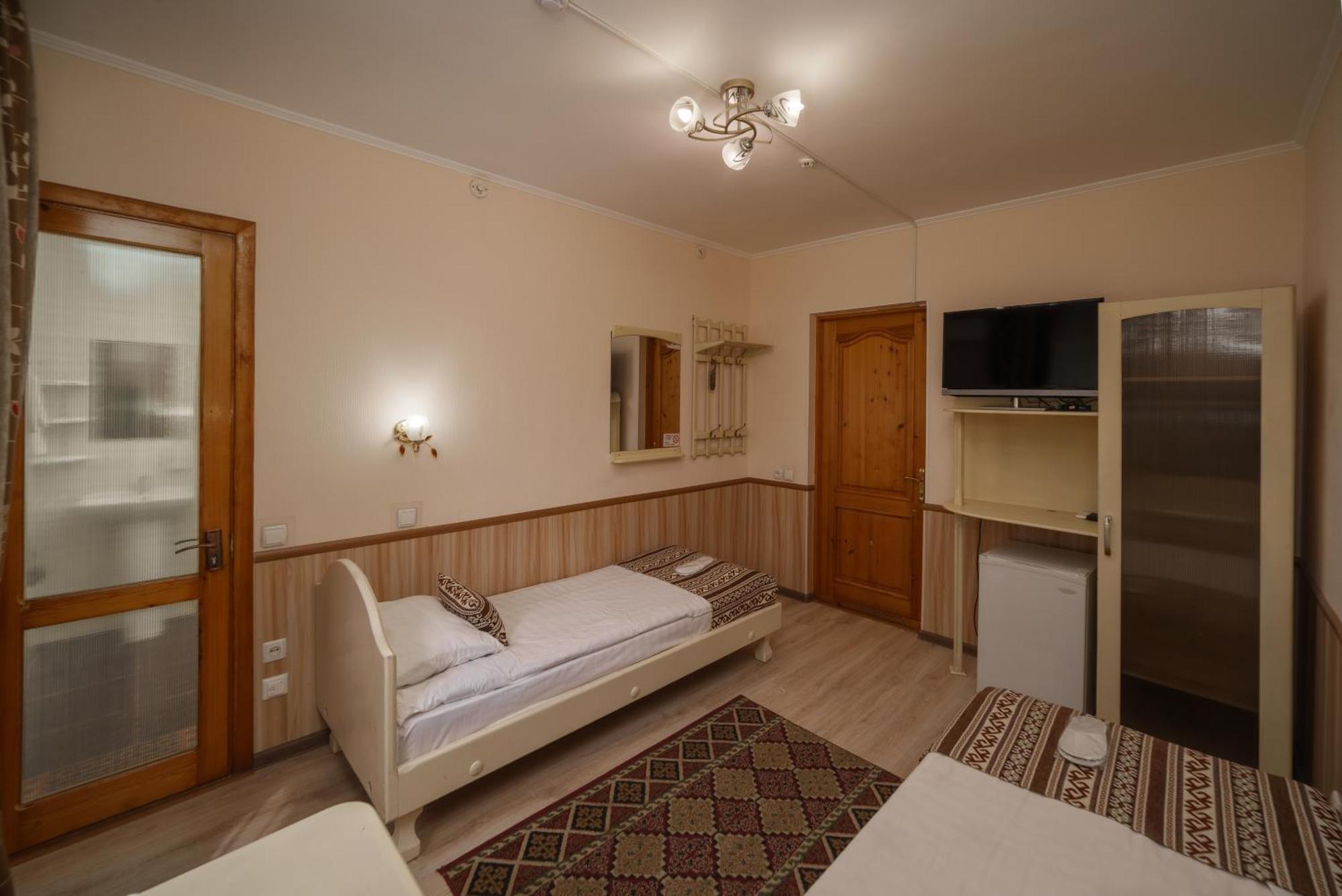 Alpinist Hotel Biškek Exteriér fotografie