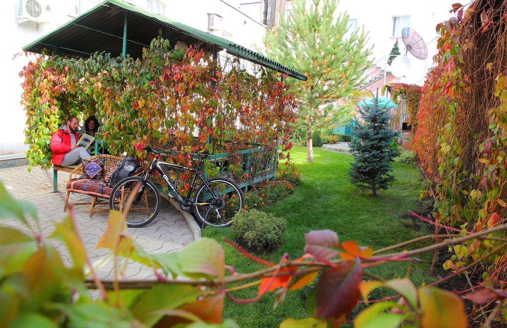 Alpinist Hotel Biškek Exteriér fotografie