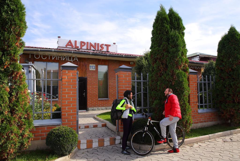 Alpinist Hotel Biškek Exteriér fotografie