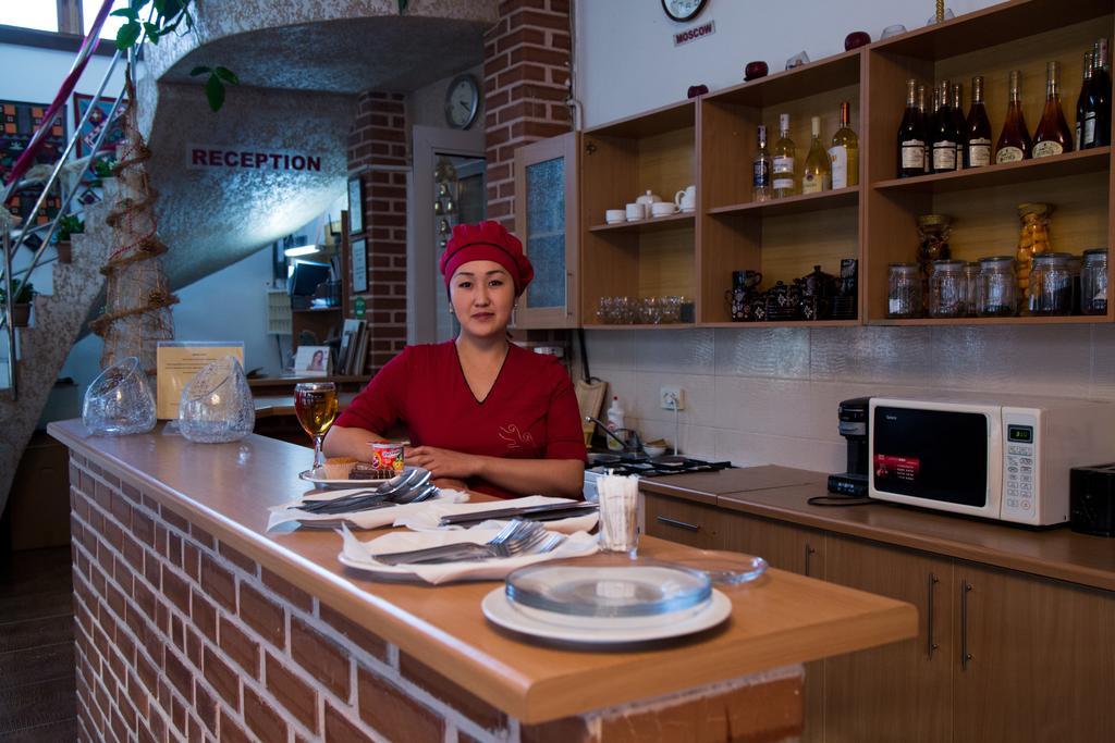 Alpinist Hotel Biškek Exteriér fotografie